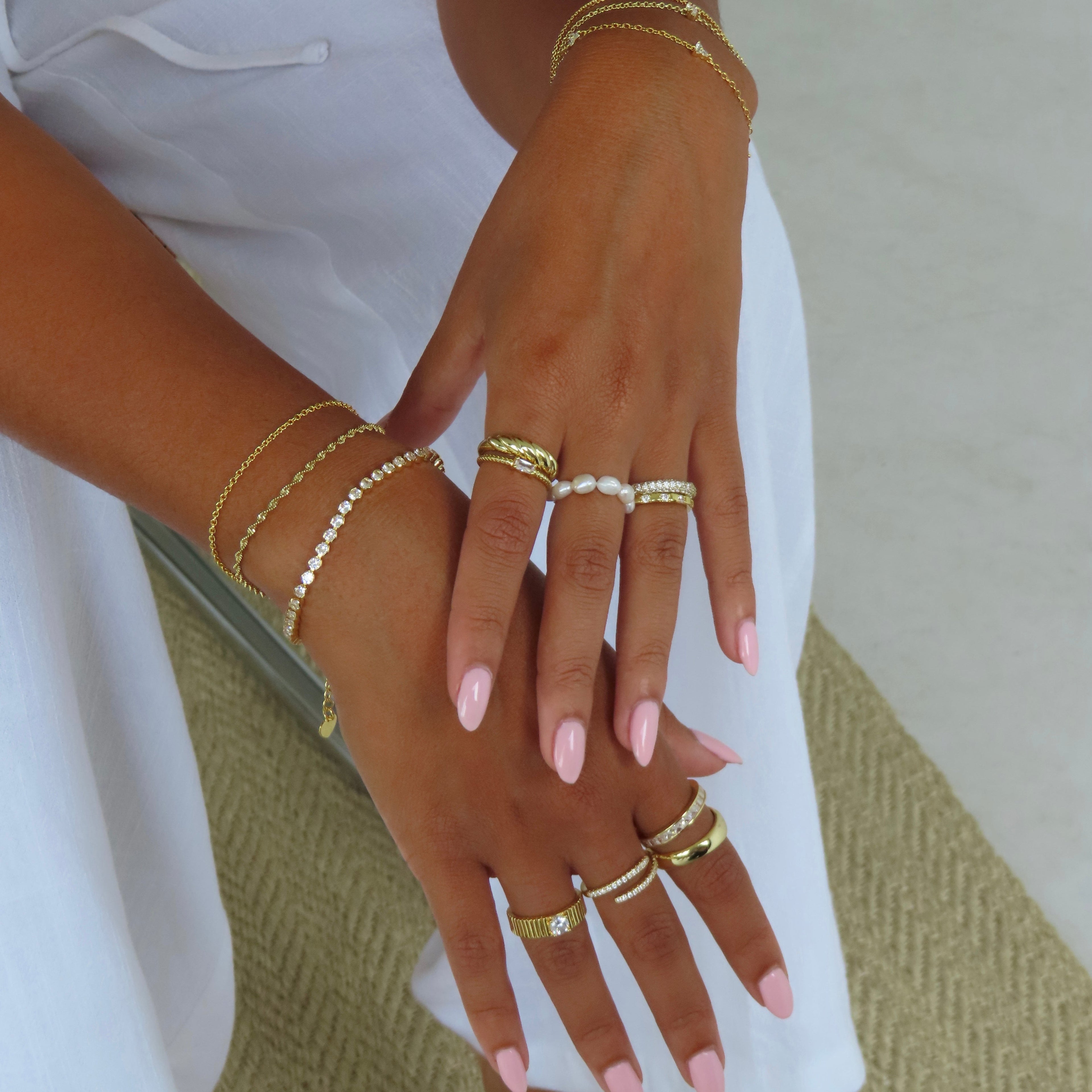 Regal Charm – Exquisite Princess Ring
