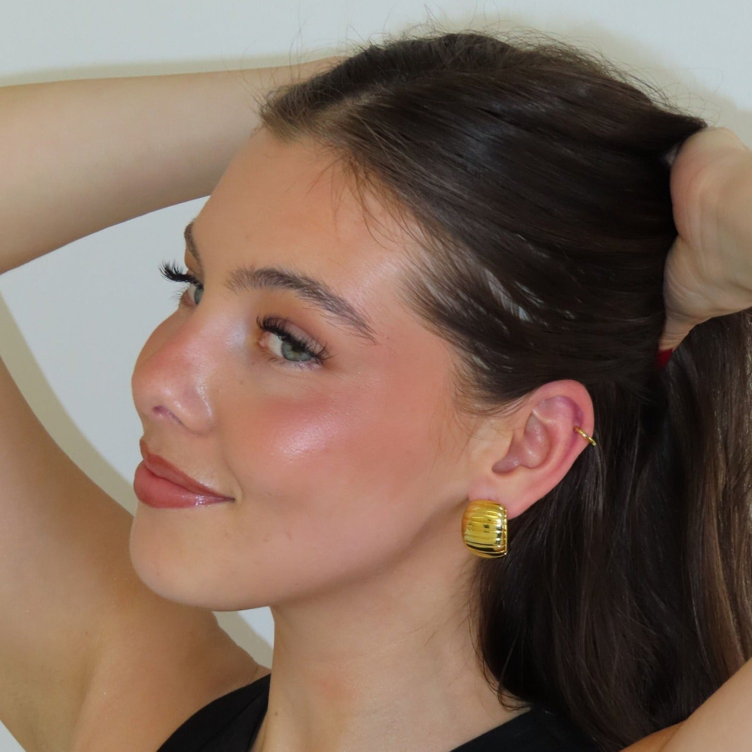 “Timeless Charm – Vintage Elegance Earrings”