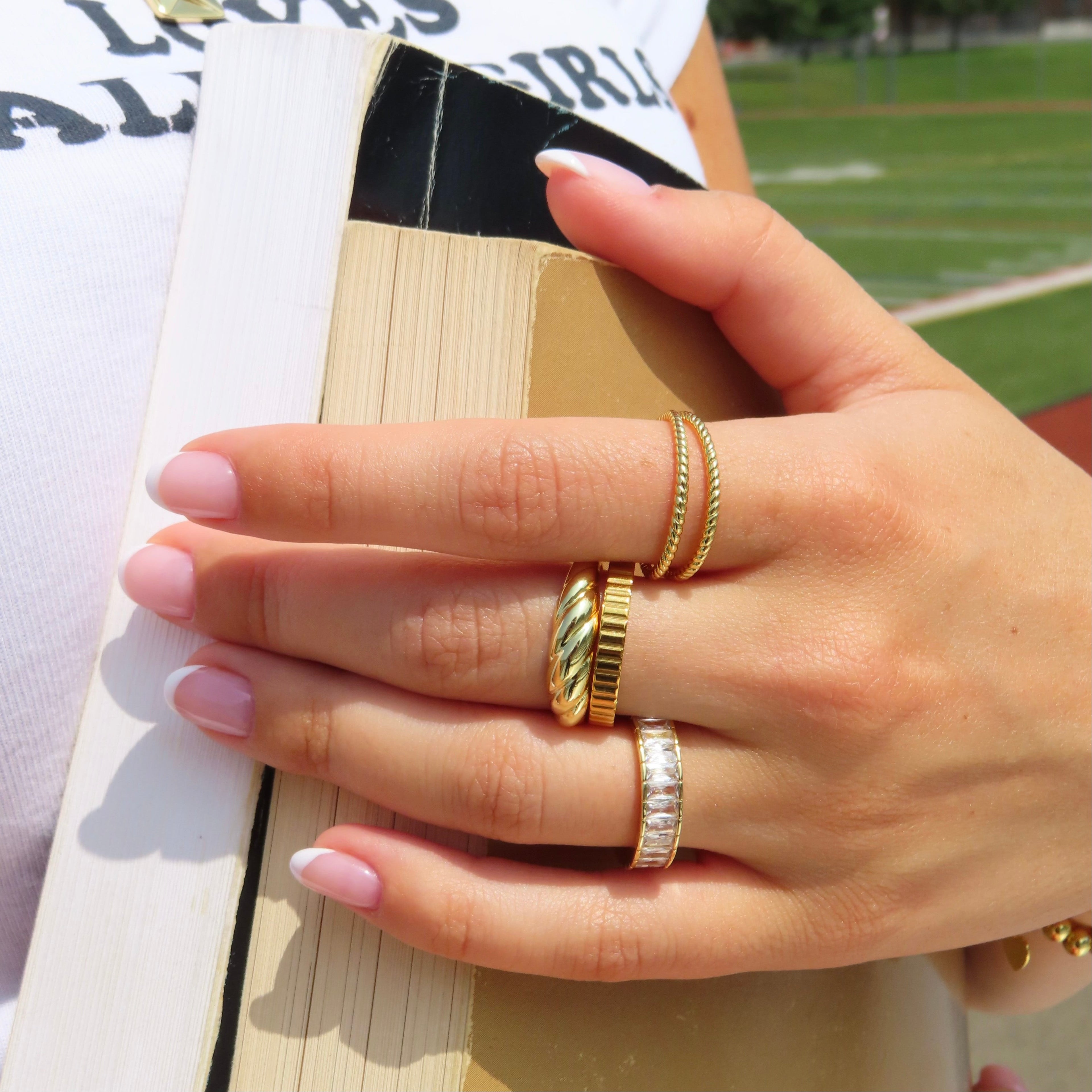 Seraphina – Exquisite Twisted Ring